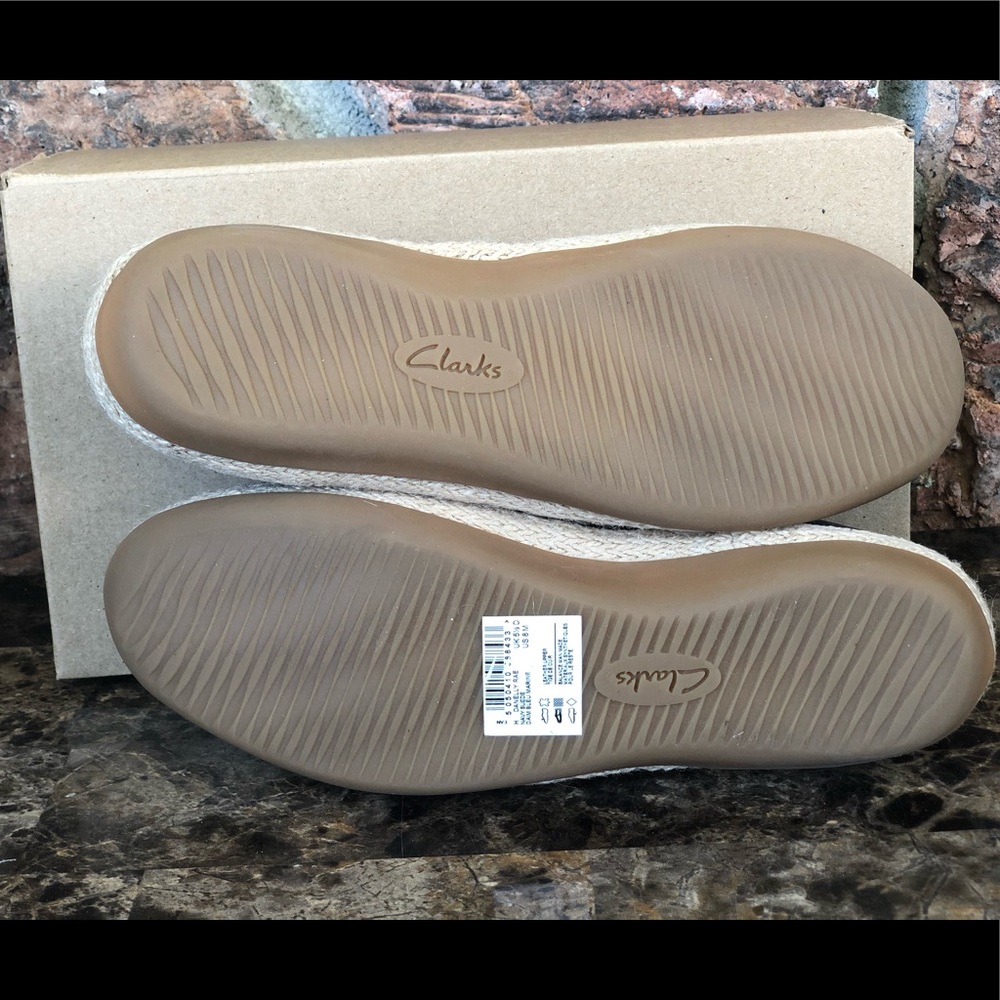 BRAND NEW Clarks DAN SLIP-ON shoes - Picture 5 of 5